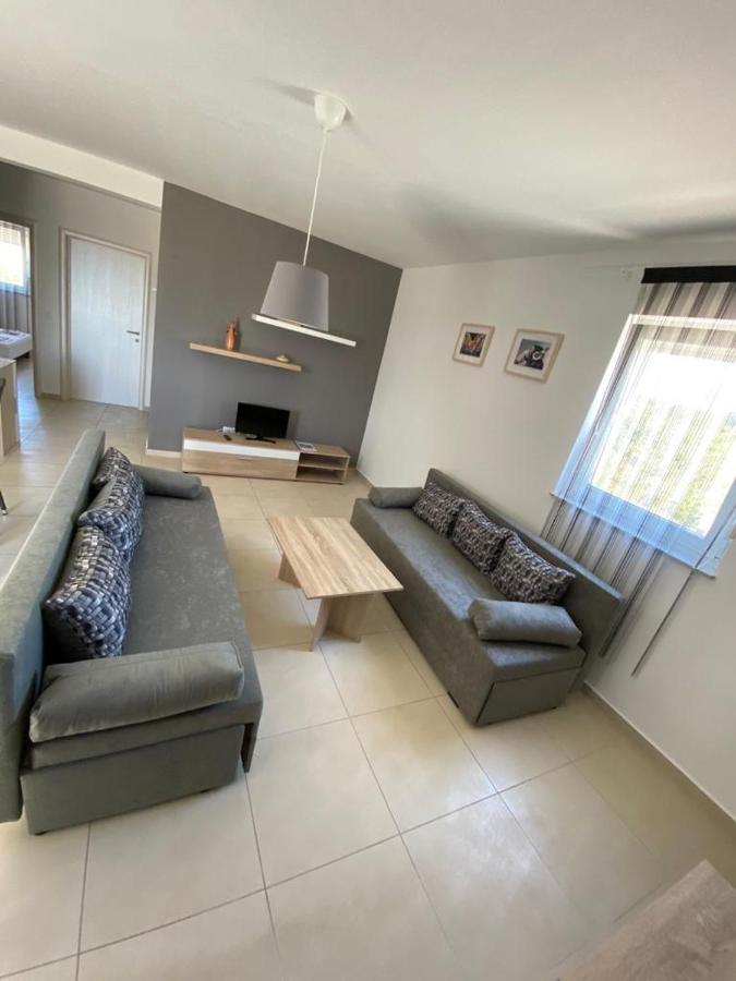 Apartments "Sun-Mauro" - Suitable For Groups Of People Novaglia Esterno foto