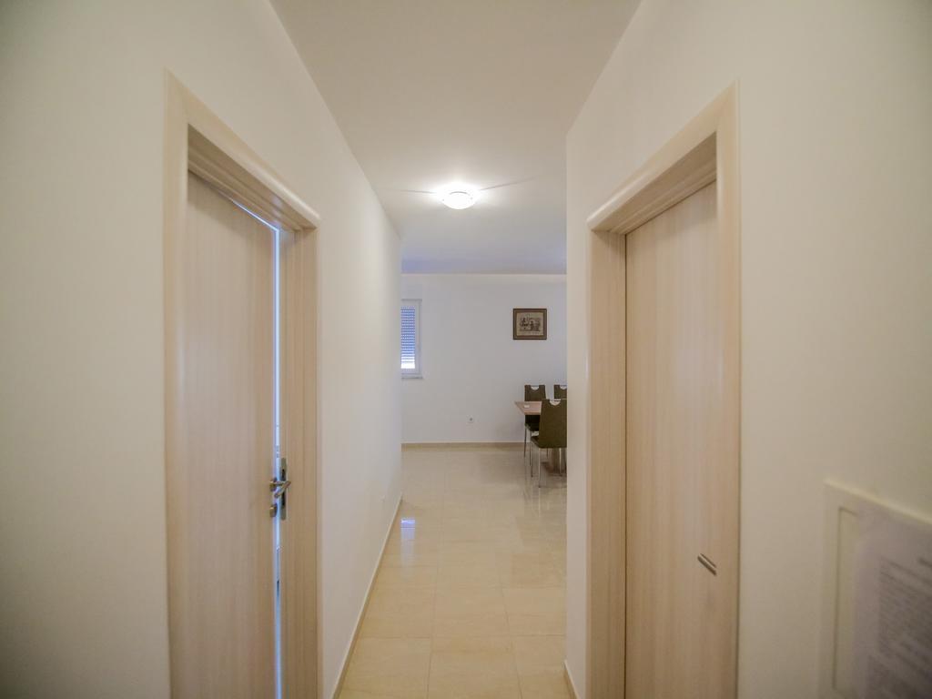 Apartments "Sun-Mauro" - Suitable For Groups Of People Novaglia Esterno foto